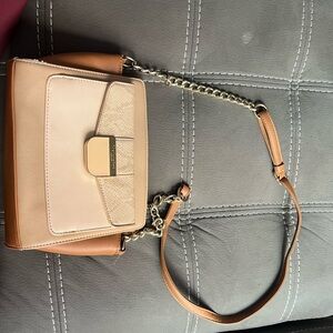 Charlotte Reid, Medium sized crossbody purse in good condition